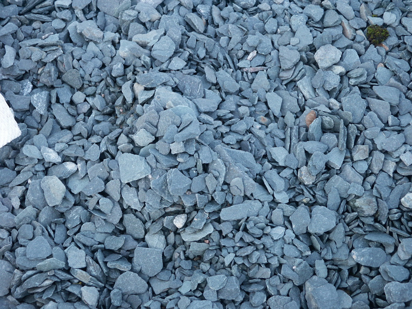 40mm Green Slate Chippings - Bulk Bag